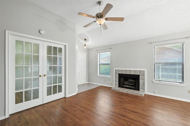 1450 Hampton Rd, House other with 3 bedrooms, 2 bathrooms and null parking in Grapevine TX | Image 4