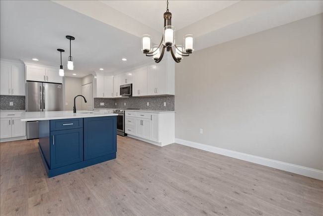 19 - 19 Nicole Cir, Condo with 2 bedrooms, 2 bathrooms and 2 parking in Southampton MA | Image 8