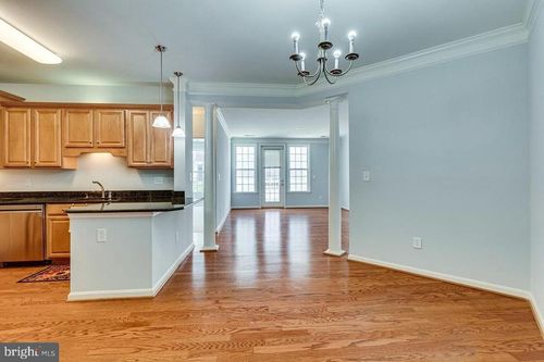 apt-100-24701 Byrne Meadow Sq, Aldie, VA, 20105-3057 | Card Image