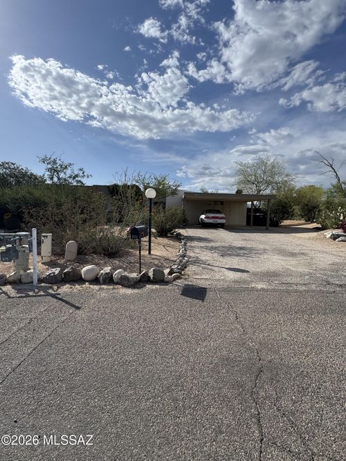9711 E Sunburst Dr, Tucson, AZ, 85748-7520 | Card Image