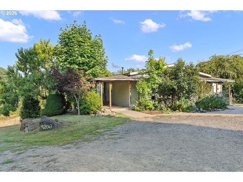 92043 Spicer Ln, Springfield, OR, 97478-8701 | Card Image
