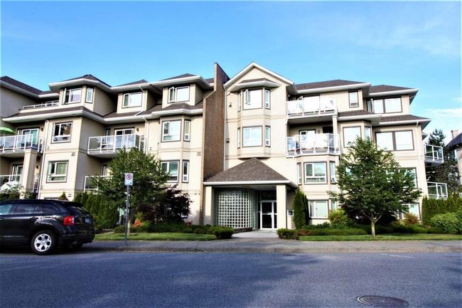 109 - 8142 120 A Street, Condo with 1 bedrooms, 1 bathrooms and 1 parking in Surrey BC | Image 1