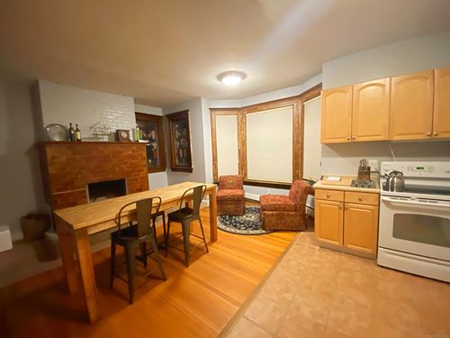 520 Prospect Ave, Hartford, CT, 06105-2957 | Card Image