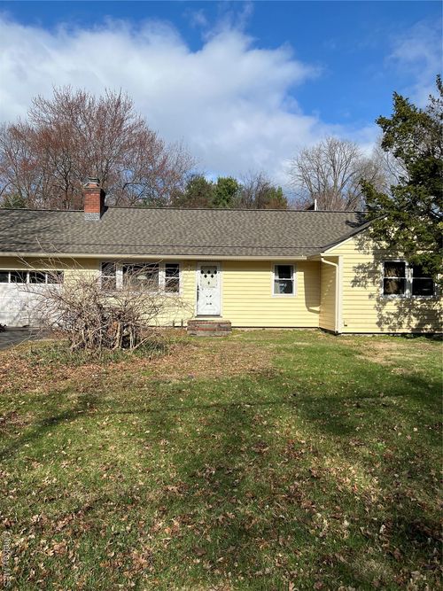 9 Sherwood Dr, Poughkeepsie, NY, 12603-6007 | Card Image