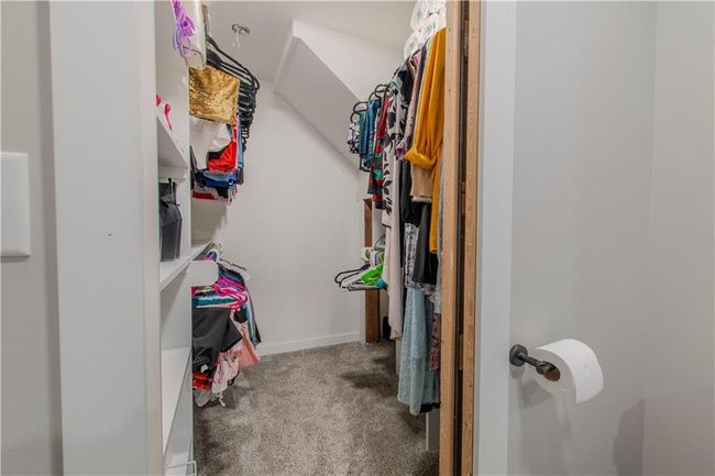 Master walk-in closet | Image 13