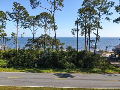 3015 Hwy 98 E, House other with 3 bedrooms, 2 bathrooms and null parking in Carrabelle FL | Image 3