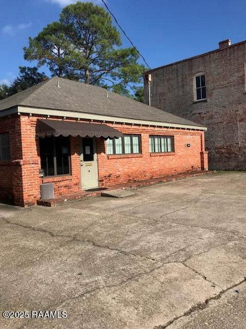 1504 Main St, Jeanerette, LA, 70544-3528 | Card Image