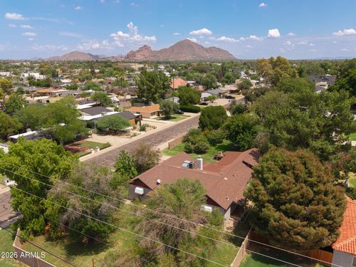 3205 E Clarendon Ave, Phoenix, AZ, 85018-5707 | Card Image