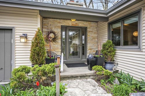 518 Valley Road, Madison, WI, 53714 | Card Image