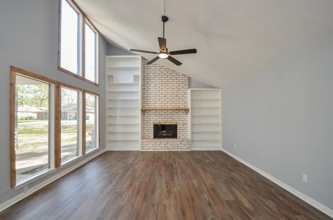 48 Artesia, Home with 3 bedrooms, 2 bathrooms and null parking in Conroe TX | Image 10