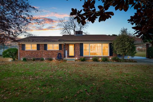 705 Dow Dr, Shelbyville, TN, 37160-2213 | Card Image