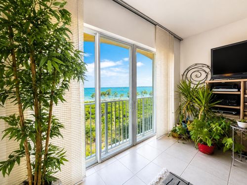 303-26 Harbour Isle Dr W, Fort Pierce, FL, 34949-2778 | Card Image