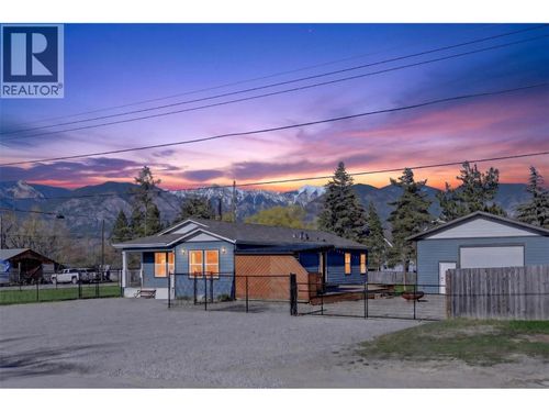 9208 Wallis Ave, Invermere, BC, V0A1K5 | Card Image