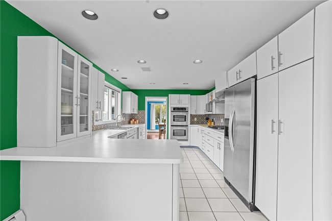 1 Overlook Dr, House other with 4 bedrooms, 3 bathrooms and 6 parking in Bristol RI | Image 9