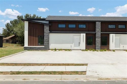 1-905 Skyview St, Weslaco, TX, 78596-4684 | Card Image