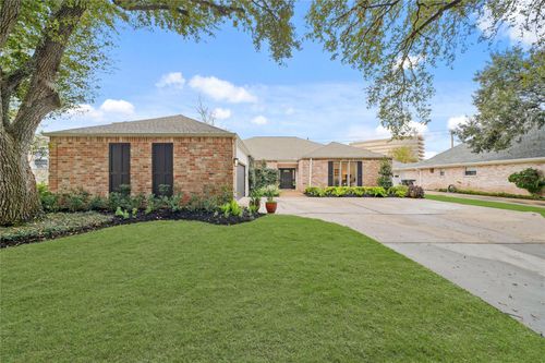 1913 Country Club Blvd, Sugar Land, TX, 77478-3909 | Card Image