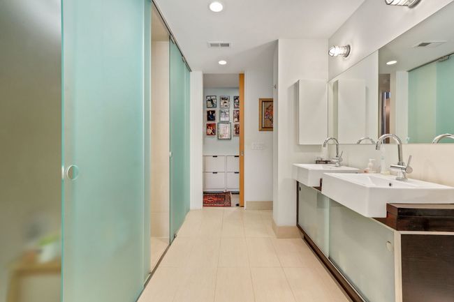 UNIT-2S - 2041 W Roscoe St, Condo with 3 bedrooms, 2 bathrooms and 1 parking in CHICAGO IL | Image 26