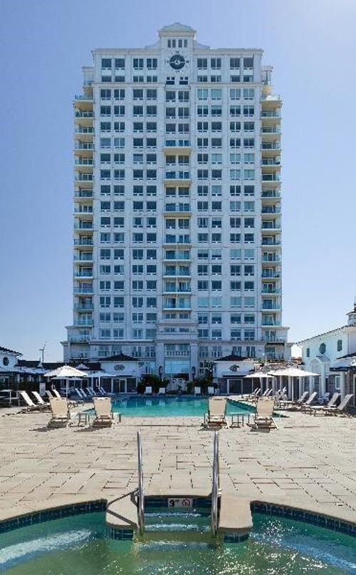 37 Lawton Brook Ln, Portsmouth, RI, 02871-1031 | Card Image