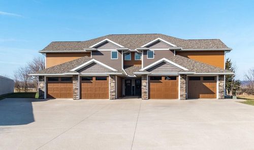 3810 Sunnyside Drive, La Crosse, WI, 54601 | Card Image