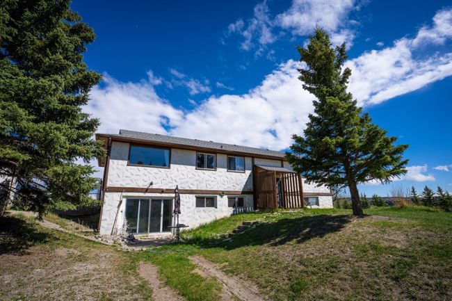 37 Blazer Estates Ridge, Home with 5 bedrooms, 2 bathrooms and 8 parking in Rural Rocky View County AB | Image 24