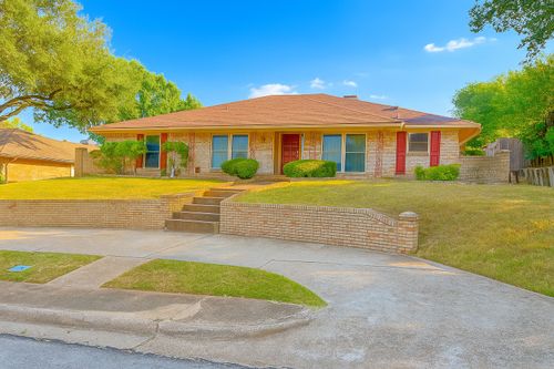 906 Heather Knoll Dr, Desoto, TX, 75115-4709 | Card Image