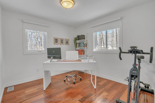 11 Vernar Dr, House other with 4 bedrooms, 3 bathrooms and 6 parking in Midhurst ON | Image 20