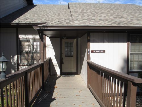 82 Beaver Dr, Holiday Island, AR, 72631-4511 | Card Image