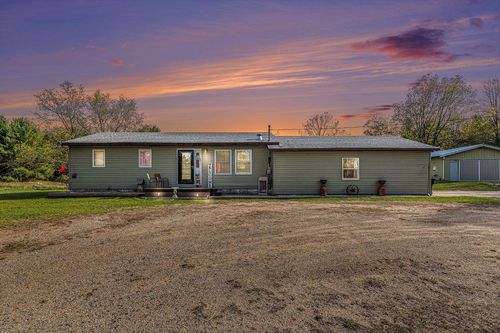 21229 13 Mile Rd, Leroy, MI, 49655-8539 | Card Image