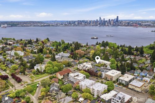 201-2116 California Ave Sw, Seattle, WA, 98116-2199 | Card Image