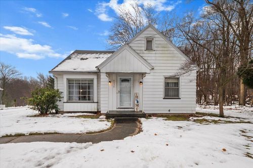 8634 Division Ct Se, Byron Center, MI, 49315-9308 | Card Image