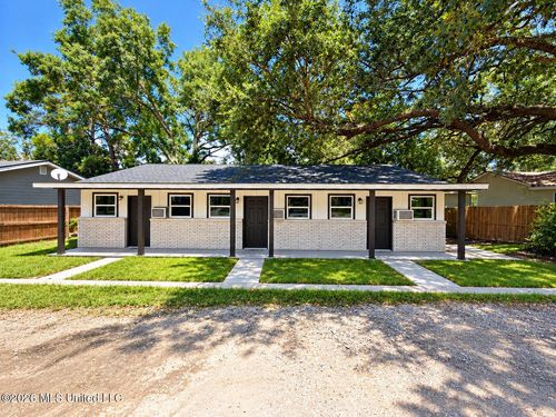 2208 22nd St, Pascagoula, MS, 39581-2637 | Card Image