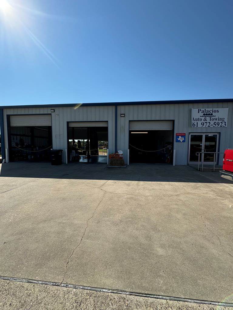 1105 Henderson Ave, Palacios, TX