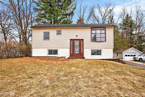 5 Emmett Dr, Schenectady, NY, 12309-2009 | Card Image