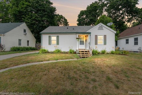 1206 Loraine Ave, Lansing, MI, 48910-2595 | Card Image