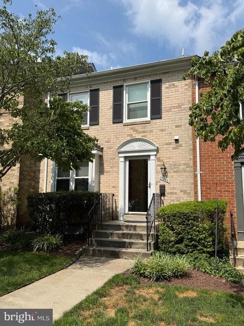 33-10240 Arizona Cir, BETHESDA, MD, 20817-1242 | Card Image