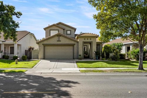 5751 Honor Parkway, Sacramento, CA, 95835 | Card Image