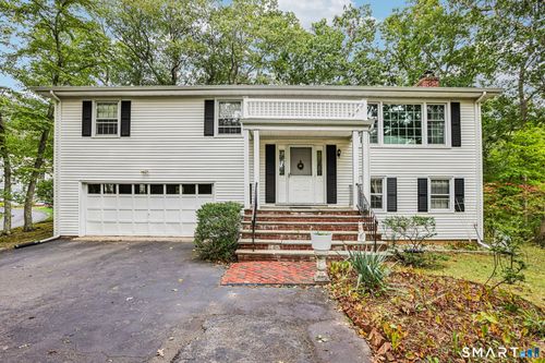 14 Chipping Ln, Norwalk, CT, 06854-1109 | Card Image
