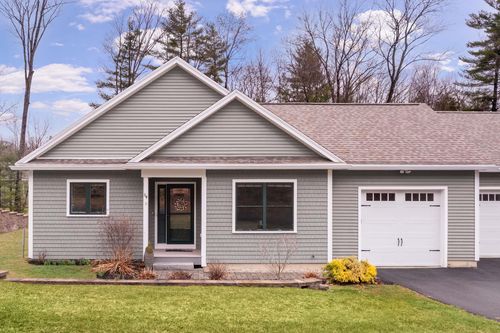 23-64 Village Dr, Eliot, ME, 03903-7200 | Card Image