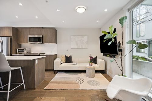 13-531 E 16th Ave, Vancouver, BC, V5T2V1 | Card Image