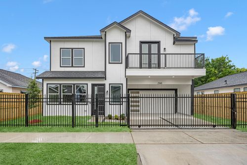 2348 Delafield St, Houston, TX, 77023-5104 | Card Image