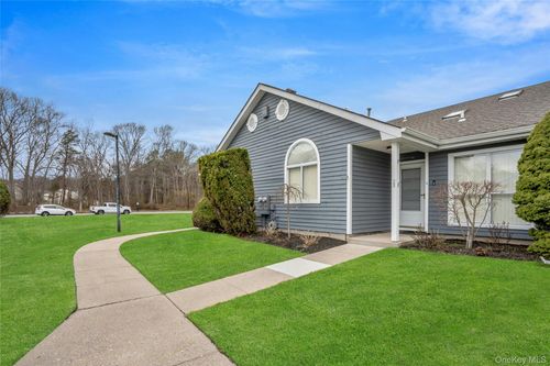 762 Birchwood Park Dr, Middle Island, NY, 11953-2612 | Card Image