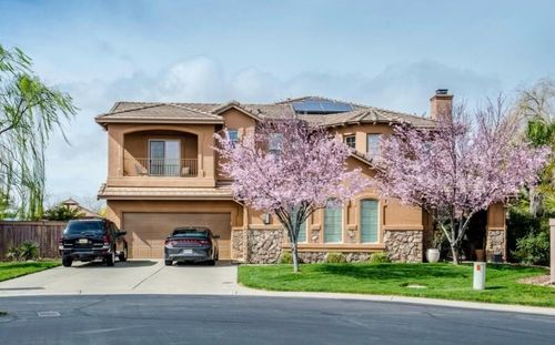 33324 Merganser Court, Woodland, CA, 95695 | Card Image