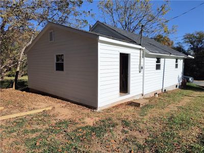 424 Pine Street, House other with 2 bedrooms, 1 bathrooms and null parking in Lexington NC | Image 3