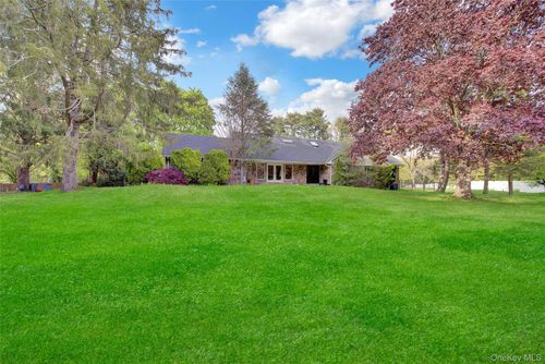 1719 Cedar Swamp Rd, Glen Head, NY, 11545-2600 | Card Image