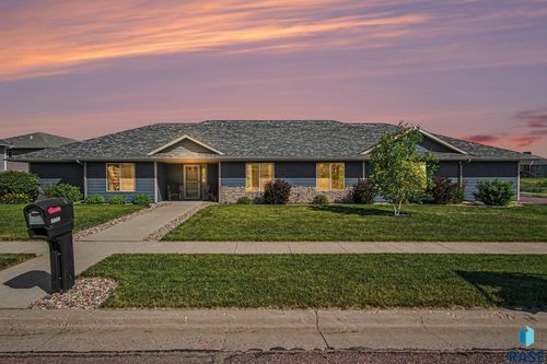 5800 W Yukon Trl Trail, Sioux Falls, SD, 57107 | Card Image
