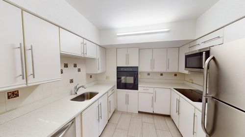 305-1731 Beacon St, Brookline, MA, 02446 | Card Image