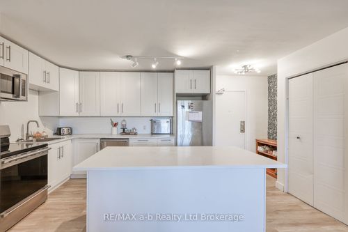 510-563 Mornington Ave, London, ON, N5Y4T8 | Card Image
