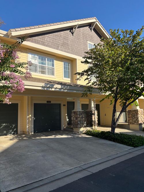 8-9506 Coney Island Cir, Elk Grove, CA, 95758-3646 | Card Image