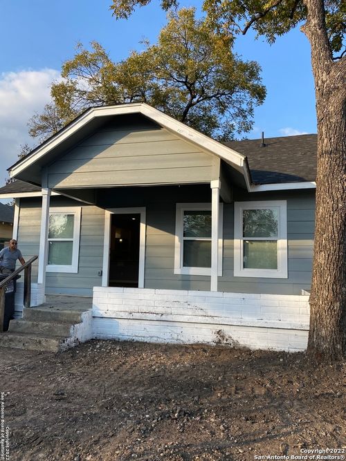 139 E Baylor, San Antonio, TX, 78204-2902 | Card Image