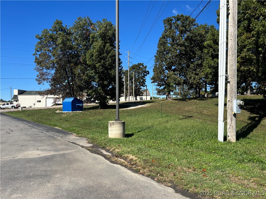 Land in Laurie 4